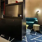 Tribe Hotell