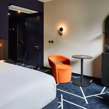 Hotel Tribe