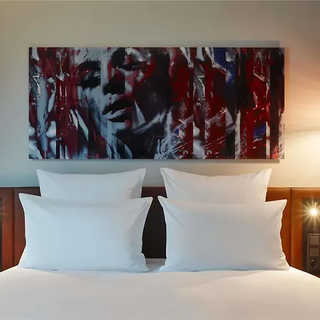 Tribe Ξενοδοχείο *