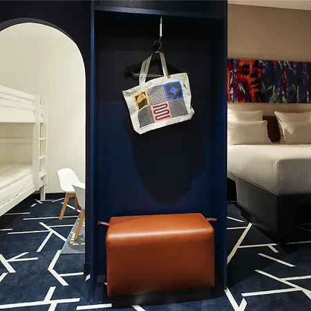 Tribe * Μπάντεν-Μπάντεν