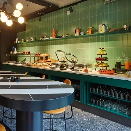 Ξενοδοχείο Tribe *